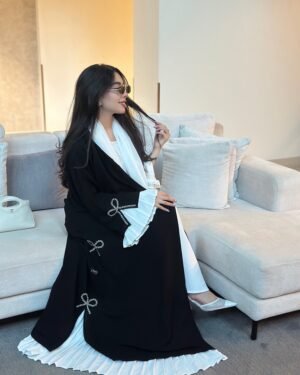 121 black&white abaya
