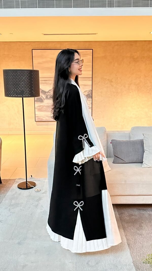 121 black&white abaya - Image 2